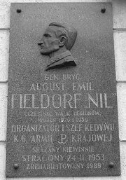 Pamiątkowa tablica na domu w Krakowie, w którym urodził się Emil Fieldorf